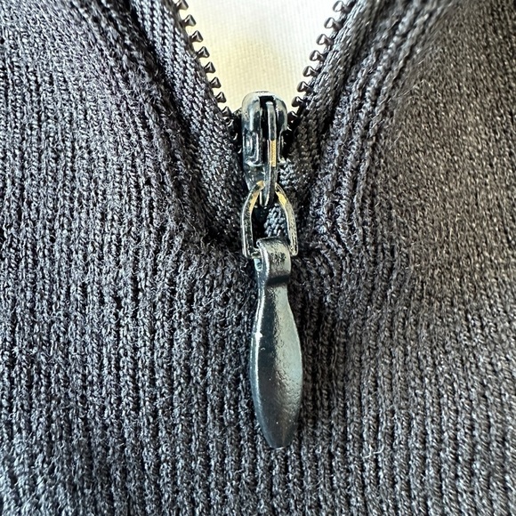 SUZY SHIER BLACK SLEEVELESS SQUARE NECKLINE  TOP | SIZE S NWOT - Picture 4 of 16